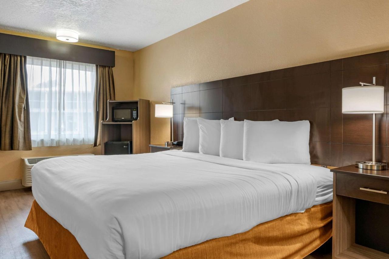 Best Western Space Shuttle Inn Titusville Bagian luar foto