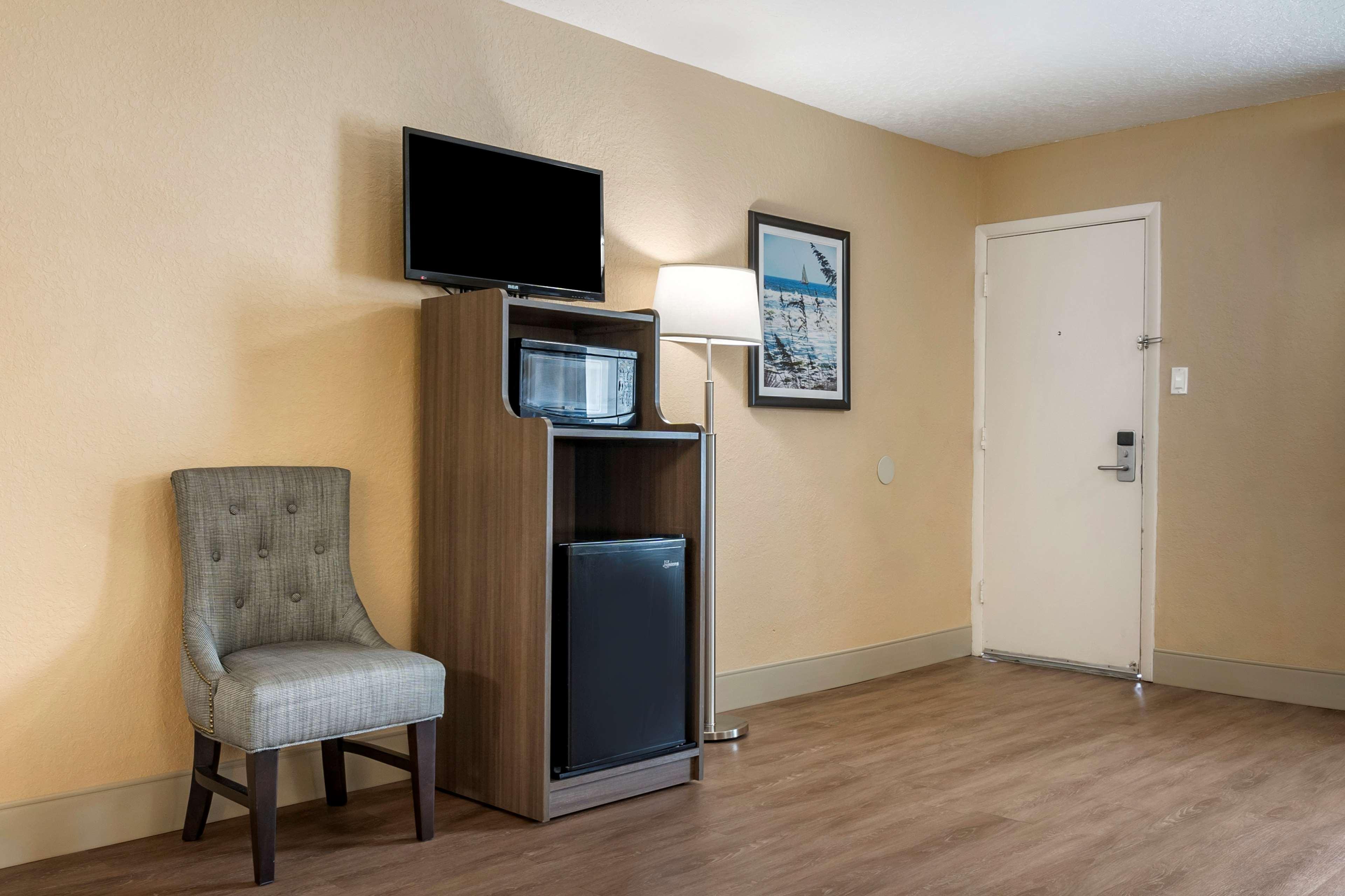 Best Western Space Shuttle Inn Titusville Bagian luar foto